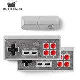 Data Frog USB Wireless Handheld TV Consola de videojuegos Construido en 600 Juego clásico Mini consola de video de 8 bits Soporte AV / HDMI